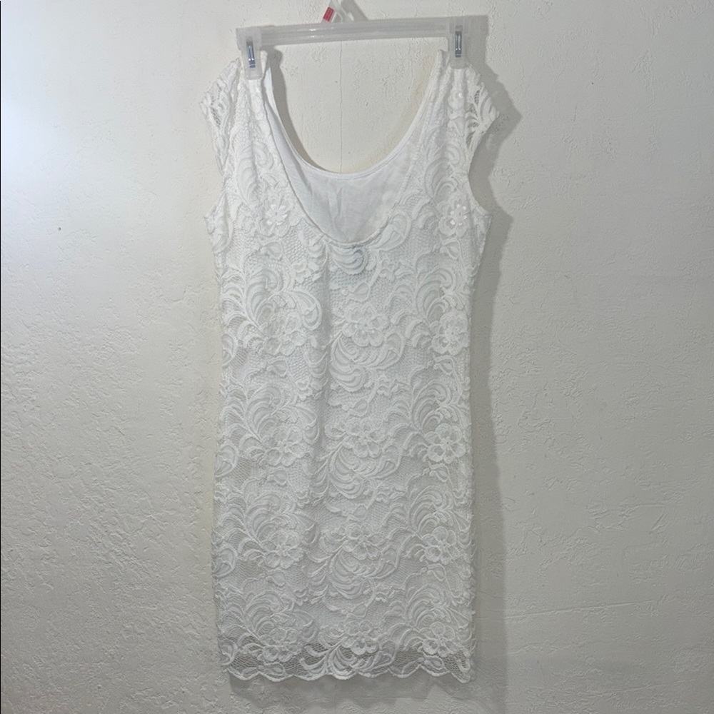 Elegant H&M DIVIDED White Lace Dress